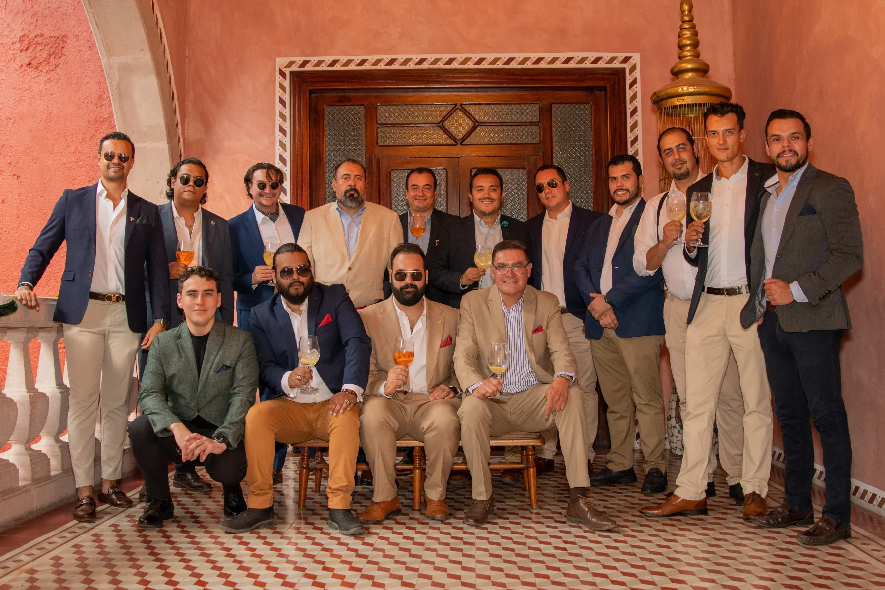 El Taller completo en el patio de la casona, XIX Aniversario